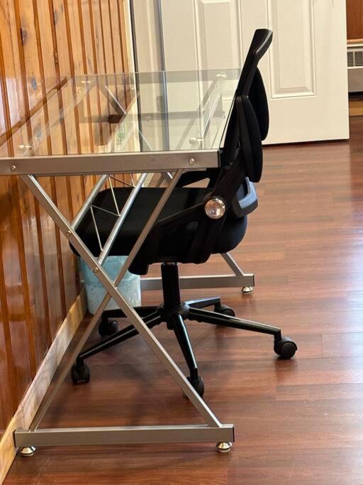 Cozy Spacious Work Friendly Lotus With Garden View High Speed Free Wi Fi And Parking Adjacent To Downtown มอนทรีอัล ภายนอก รูปภาพ